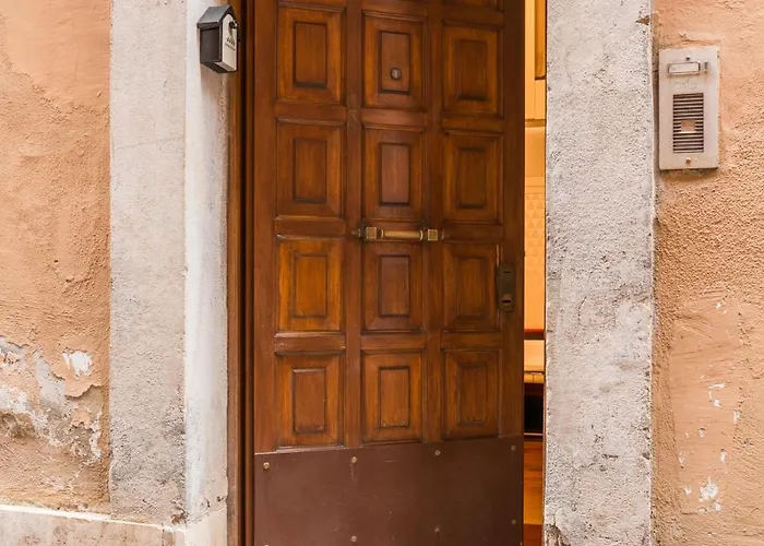 Locazione Turistica Via Degli Spagnoli شقة روما